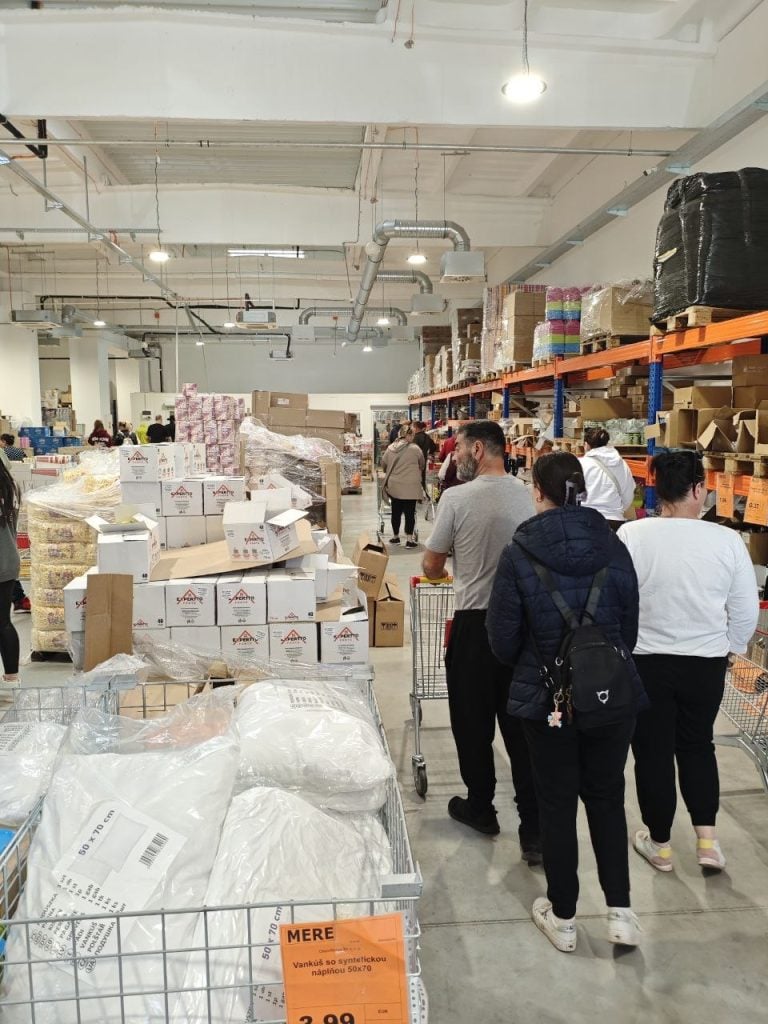 Navštívili sme novootvorenú predajňu reťazca Mere, ktorá sa nachádza v Nových Zámkoch. Takéto boli naše dojmy.