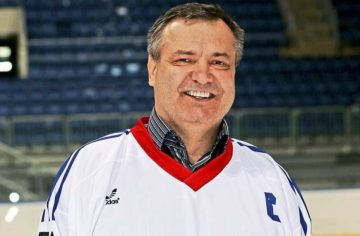 Slovenskej hokejovej legende držia palce všetci fanúšikovia: Po kritickej noci čaká ikonického kapitána náročná operácia