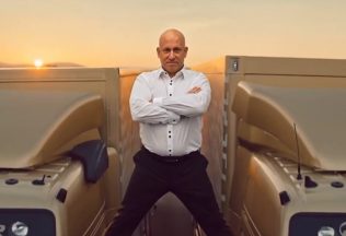 jozef ráž legendárna reklama ai akční hrdinovia