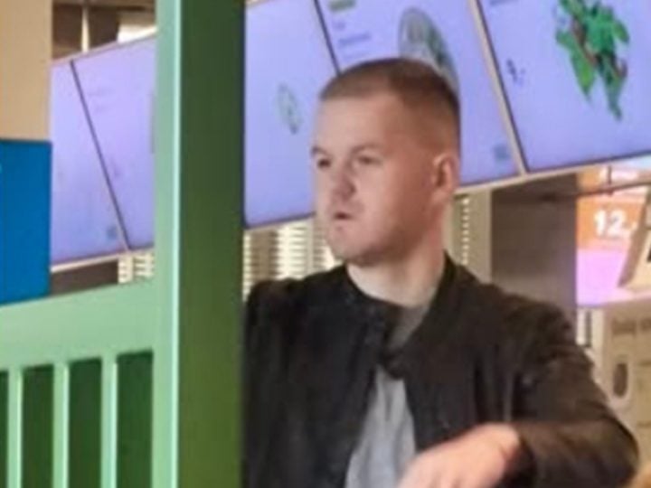 michal bartek nákup zahraničie ľudia kritika