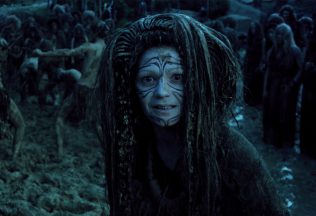na striebornom glóbuse scifi film poľský legendárny musíš vidieť
