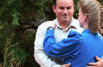 Netflix má nový virálny dokument. Tento príbeh sekty ti ukáže, ako ľahko sa dá ovládnuť človek