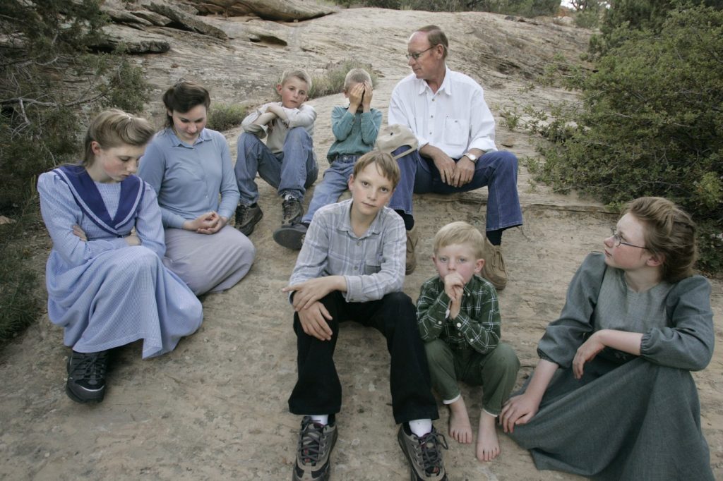 Prorok, ktorý zdedil aj vdovy po svojom otcovi: Toto je príbeh Warrena Jeffsa, monštra s 80 manželkami a 60 deťmi