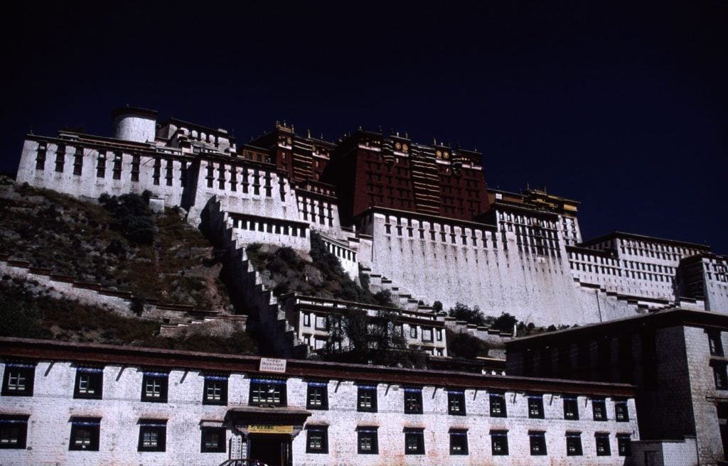 Ako sa hľadá nový dalajláma? Ide o veľmi komplikovaný a fascinujúci proces, ktorého tradícia je stará niekoľko storočí.