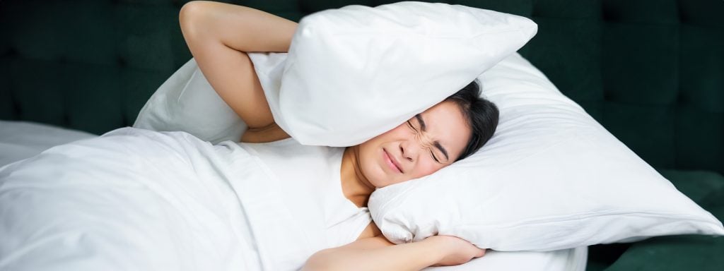 Myšlienky, ktoré máš tesne pred spaním a nedajú ti spať