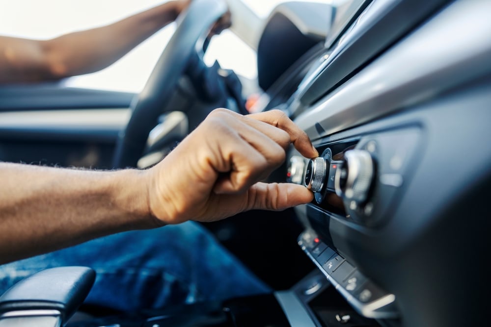 Tieto nezmyselné rodičovské pravidlá zničili ľuďom detstvo