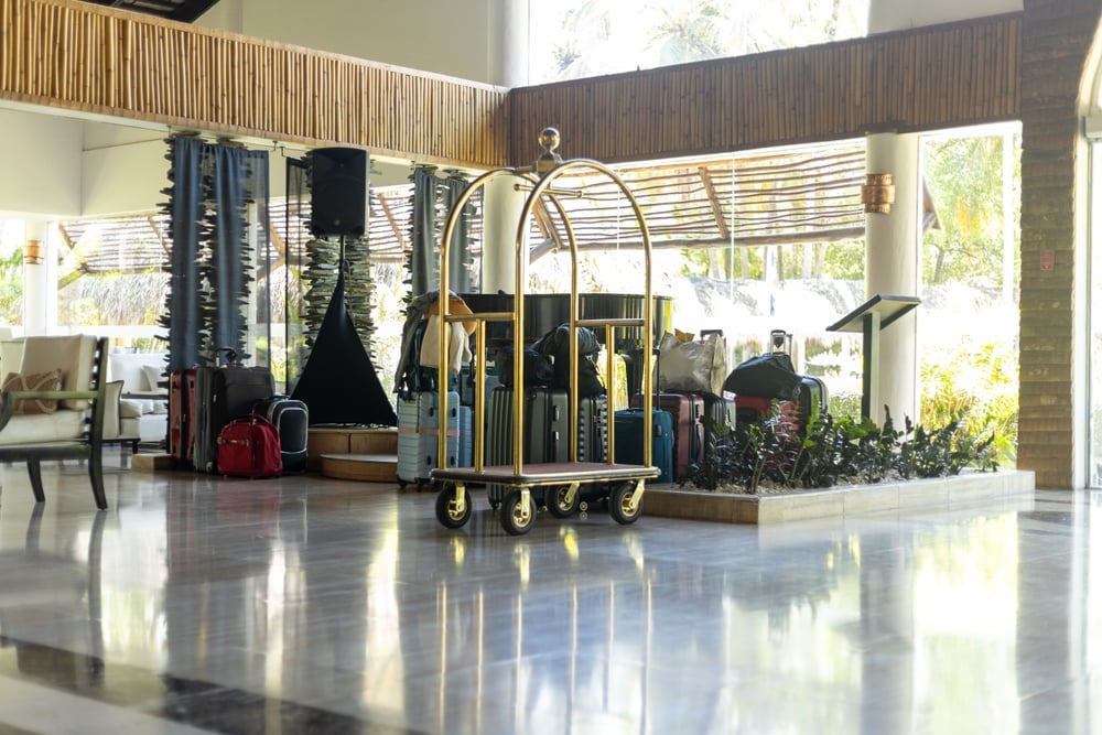 zamestnanci hotelov príhody