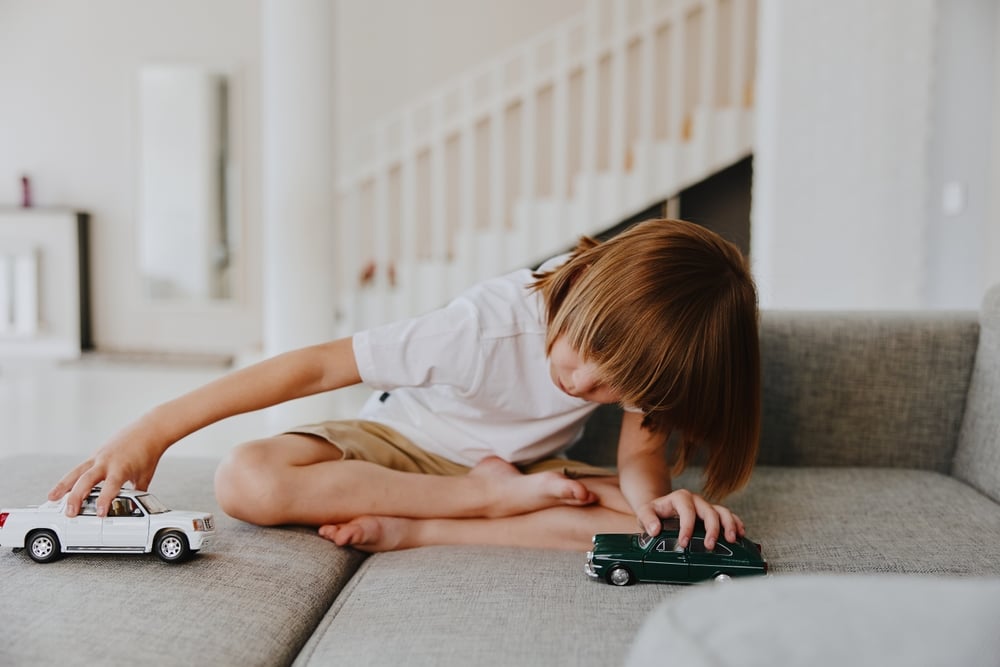 Tieto nezmyselné rodičovské pravidlá zničili ľuďom detstvo