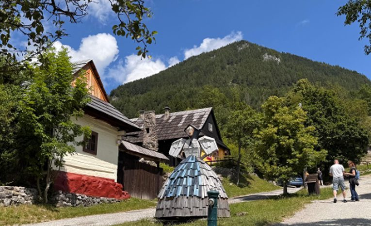 vlkolínec slovensko turistická zoo unesco