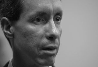 warren jeffs kult krimi zločinec manželky deti