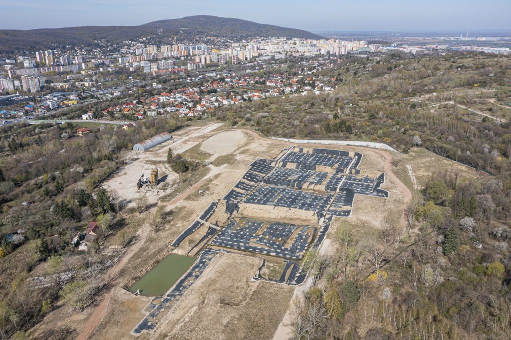 Chýbajúce stavebné povolenia, pochybné financovanie a politické prepojenia. Toto je niekoľko stavieb považovaných na Slovensku za tie najkontroverznejšie