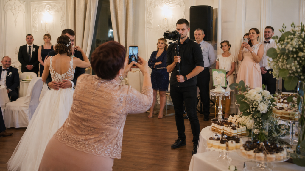 Typy ľudí na svadbe: Bez týchto hostí by to nebola tá pravá slovenská oslava