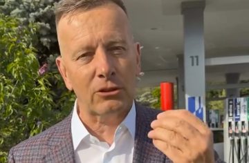 Borisovi Kollárovi sa narodilo už 18. dieťa. Matkou je kolotočiarka, ktorú mal roky tajiť