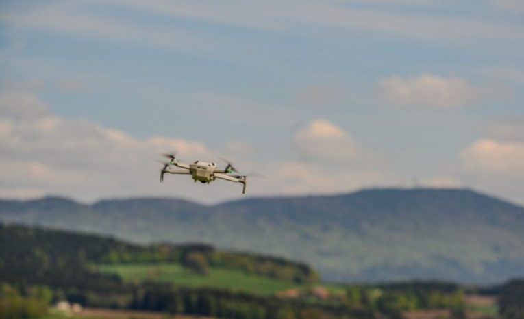 Dron nie je hračka: Neriskujte pokutu aj v tisíckach eur. Pozrite sa, čo všetko musíte splniť pred prvým vzletom