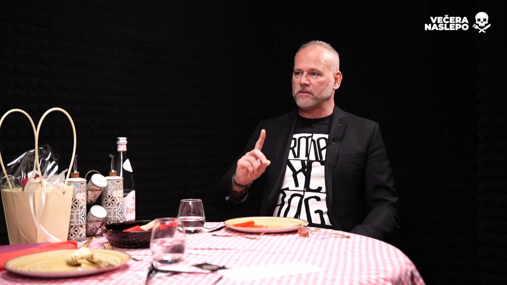 V našej relácii Večera naslepo sa stretli dve ikony známe zo slovenských televíznych obrazoviek - Eva Máziková a Pavel Bruchala.