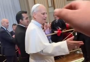 pápež LEV XIV vatikán 67 trend viral tiktok