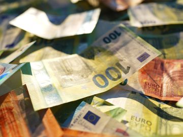 slovensko európska únia peniaze hotovosť strop novinka