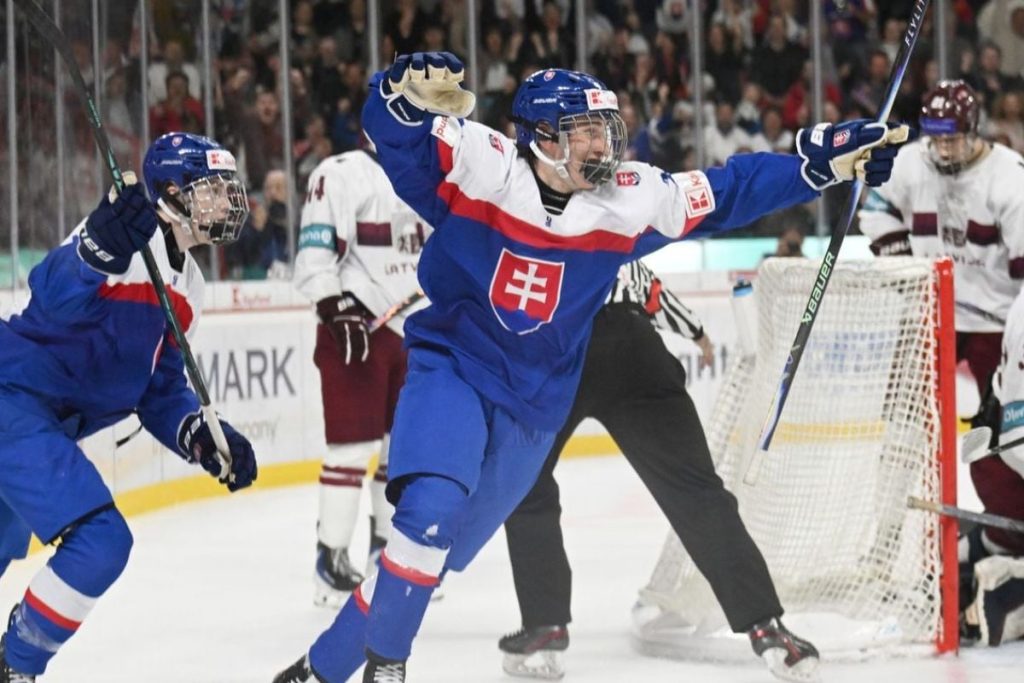 Na tento moment čakalo Slovensko 23 rokov. Slovenská U18 ide do finále, rozhodla jediná rana