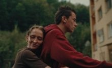 Slovenský film, ktorý zbiera chválu doma aj vo svete, dorazil na stream. Dojal divákov aj kritikov