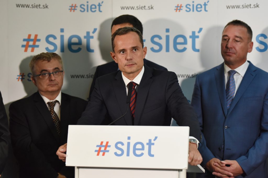 Zanikli alebo sa na ne zabudlo. Príbehy slovenských politických strán, ktoré sú dnes už minulosťou