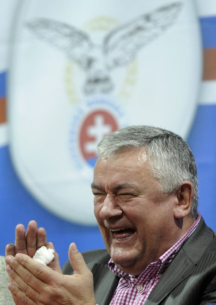 Bývalý predseda SNS Ján Slota sa dnes dozvedel o rozhodnutí Najvyššieho súdu SR v prípade jeho odvolania voči trestu za nepriamu korupciu.