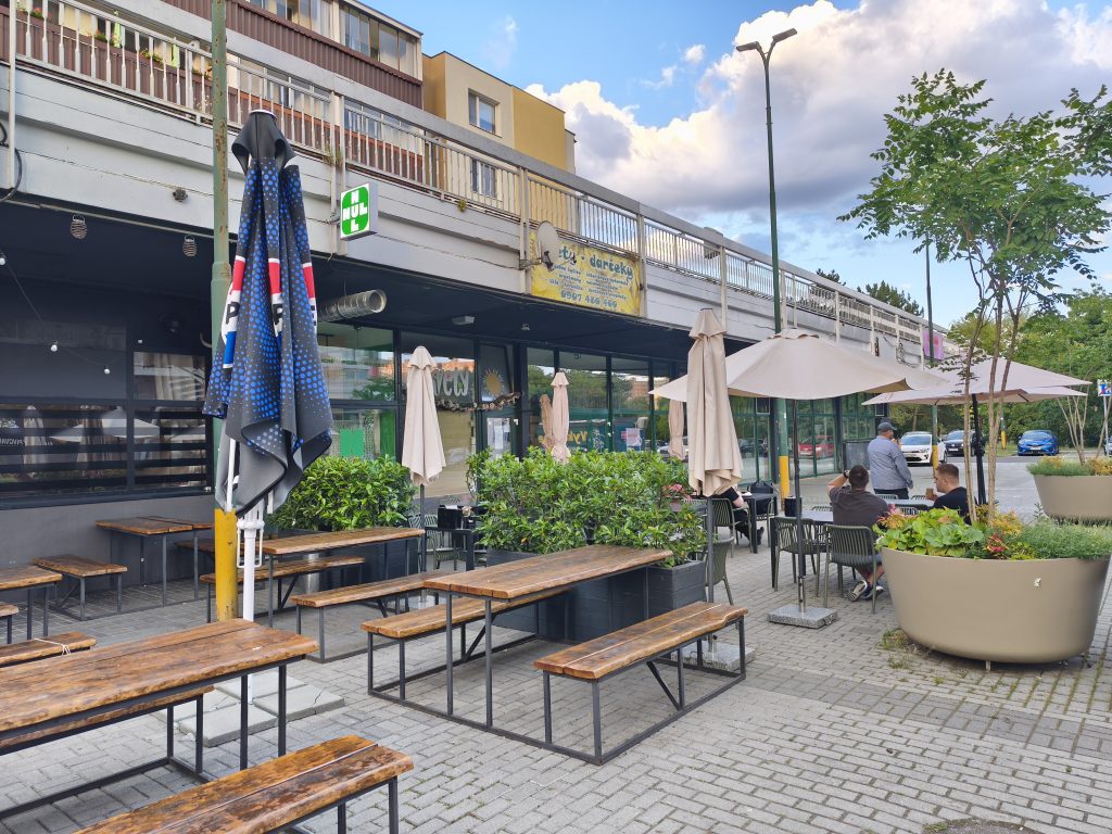Žeby mala Bratislava nového kráľa pizzerií? Navštívili sme podnik, ktorý ťa odzbrojí sladkou neapolskou pizzou, toto nás prekvapilo