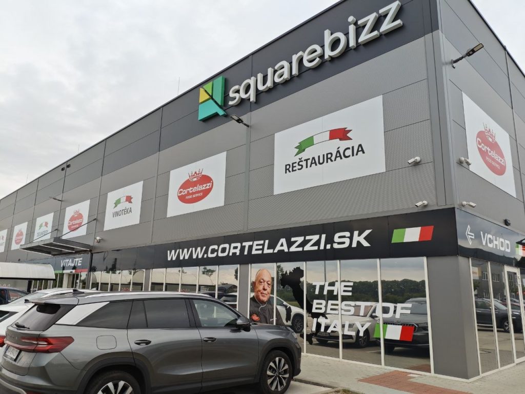Na okraji Bratislavy sa nachádza špecializovaná predajňa Cortelazzi, ktorá ponúka autentické produkty talianskej výroby