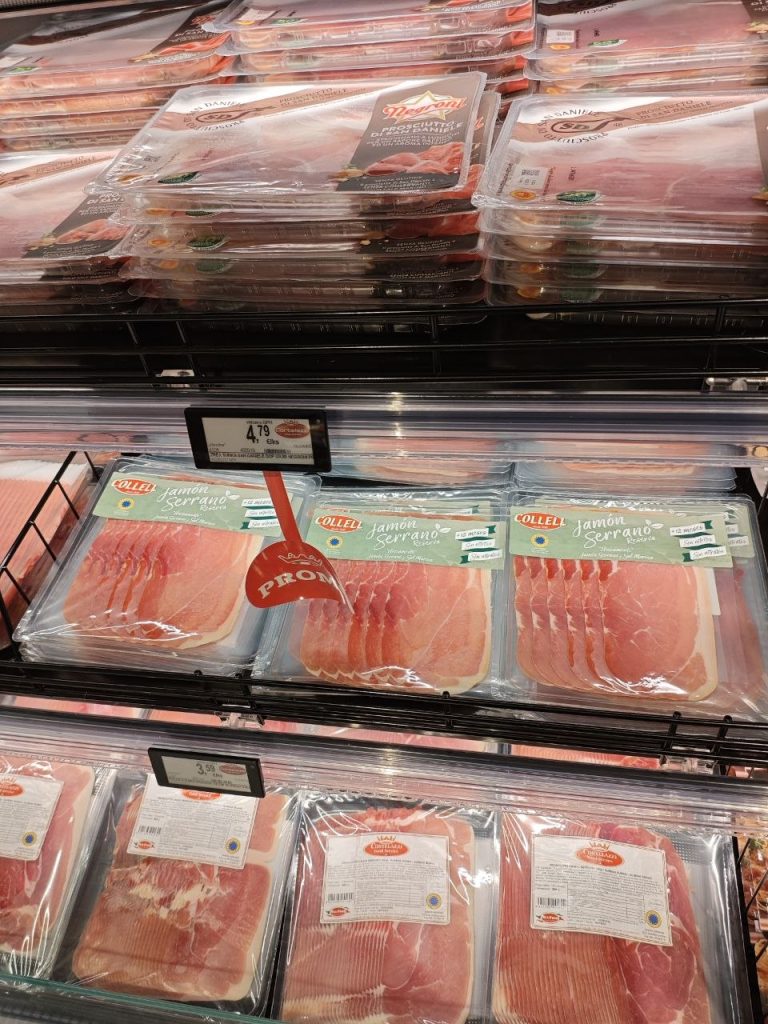 Na okraji Bratislavy sa nachádza špecializovaná predajňa Cortelazzi, ktorá ponúka autentické produkty talianskej výroby