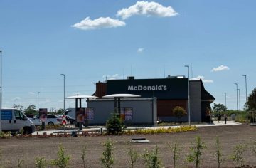 Po desaťročí klebiet a sľubov prišiel zlom. V tomto slovenskom meste otvoria už zajtra prvý McDonald’s