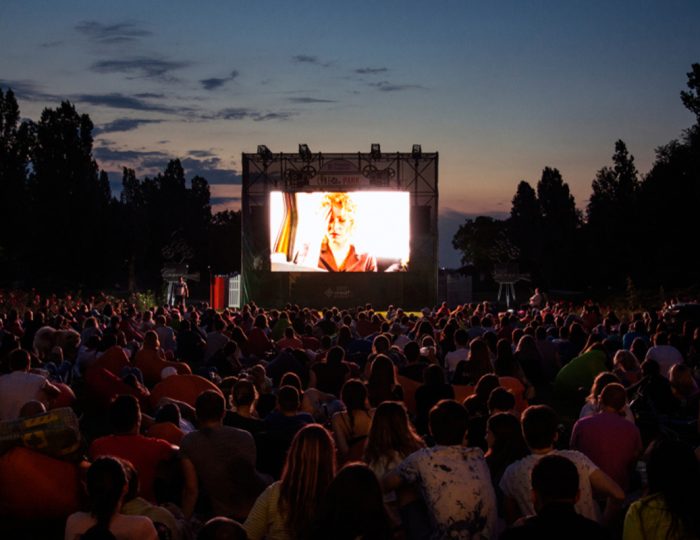TOP 5 letných kín v Bratislave: Našli sme miesta, kde si pod holým nebom pozrieš filmy celkom zadarmo