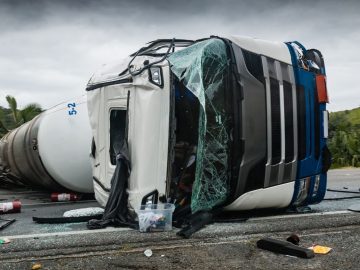 auto moto, nehoda, Slovensko, kamióny, News