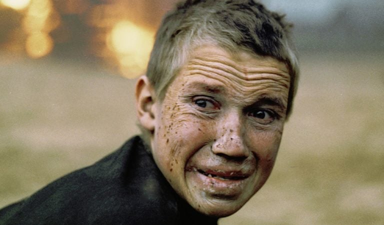 poď a pozeraj sa come and see film hrôzostrašný horor vojnový film rusko