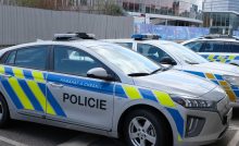 polícia zlý psychický stav maniak škola zásah