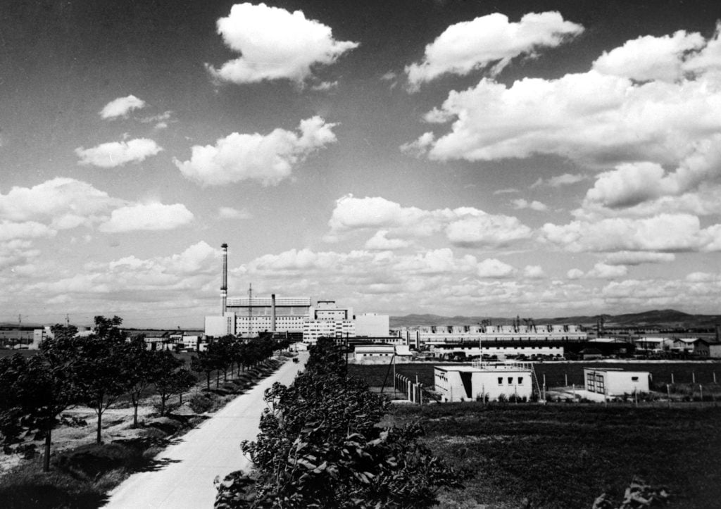 V rokoch 1976 a 1977 sa v jadrovej elektrárni Jaslovské Bohunice stali dve vážne nehody, ktoré mohli mať nepredvídateľné následky.