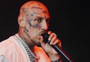 separ konflikt lenočka hip hop žije kontroverzia plešatý úchyl