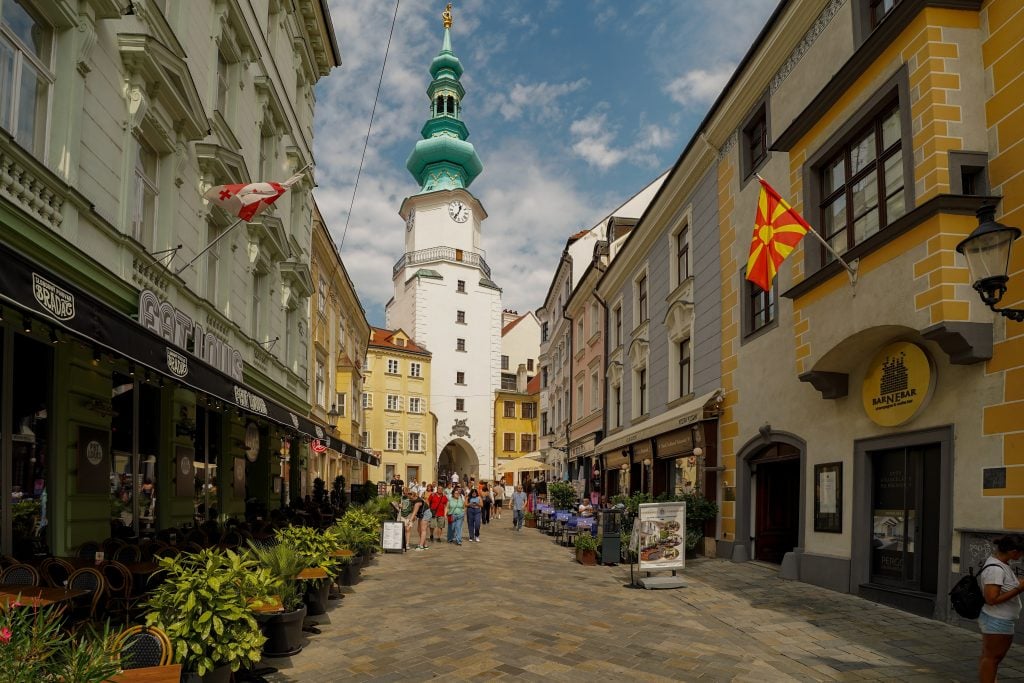 Konfrontovali sme dôchodcov s myšlienkou mladých, že za stav krajiny môžu seniori. Aké reakcie nás prekvapili? (ANKETA)