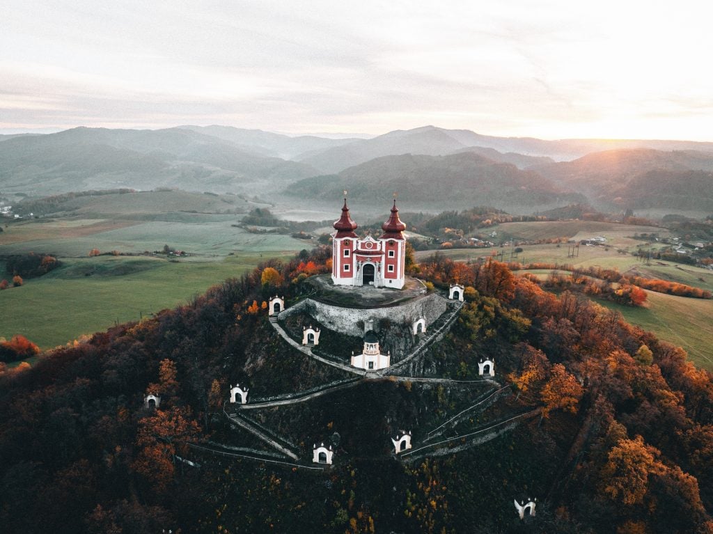 Žijeme vo fikcii? 10 legiend o slovenských dedinách a mestách, ktoré nám pripomínajú, že Slovensko je krajinou rozprávok