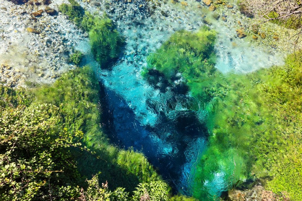 Jedna z najchudobnejších krajín Európy predstavuje nedocenenú turistickú destináciu. Albánsko má pláže, hory aj históriu.