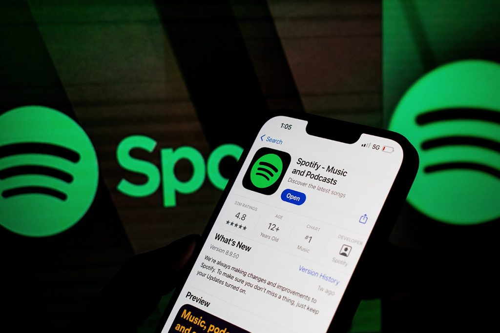 Streamovacia platforma Spotify má ambíciu konkurovať YouTube - chcela by poskytovať exkluzívne živé prenosy z koncertov.