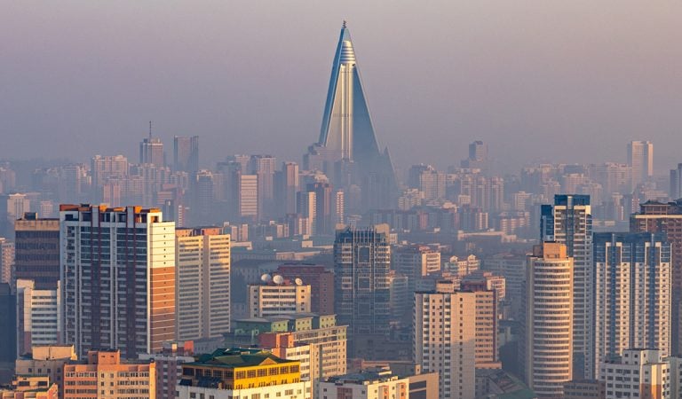 Pyongyang kórea mesto hotel skazy Rjugjong