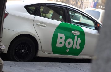 Cez apku Bolt si už taxík možno neobjednáš. Známa služba sa spojila s gigantom AI a novinku spúšťa aj u nás