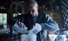 metanol netflix česko slovensko kauza alkohol šialenstvo