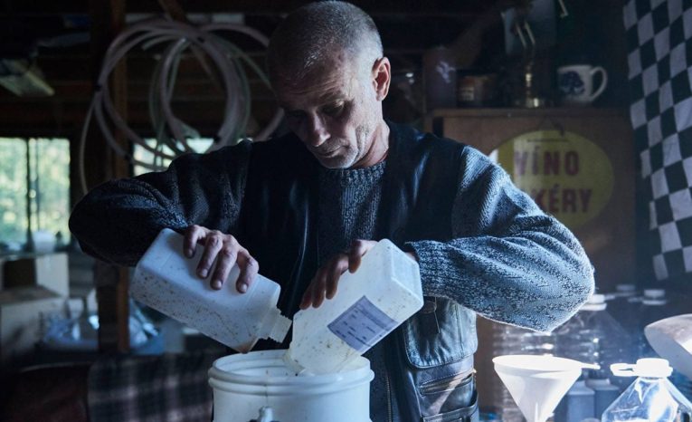 metanol netflix česko slovensko kauza alkohol šialenstvo