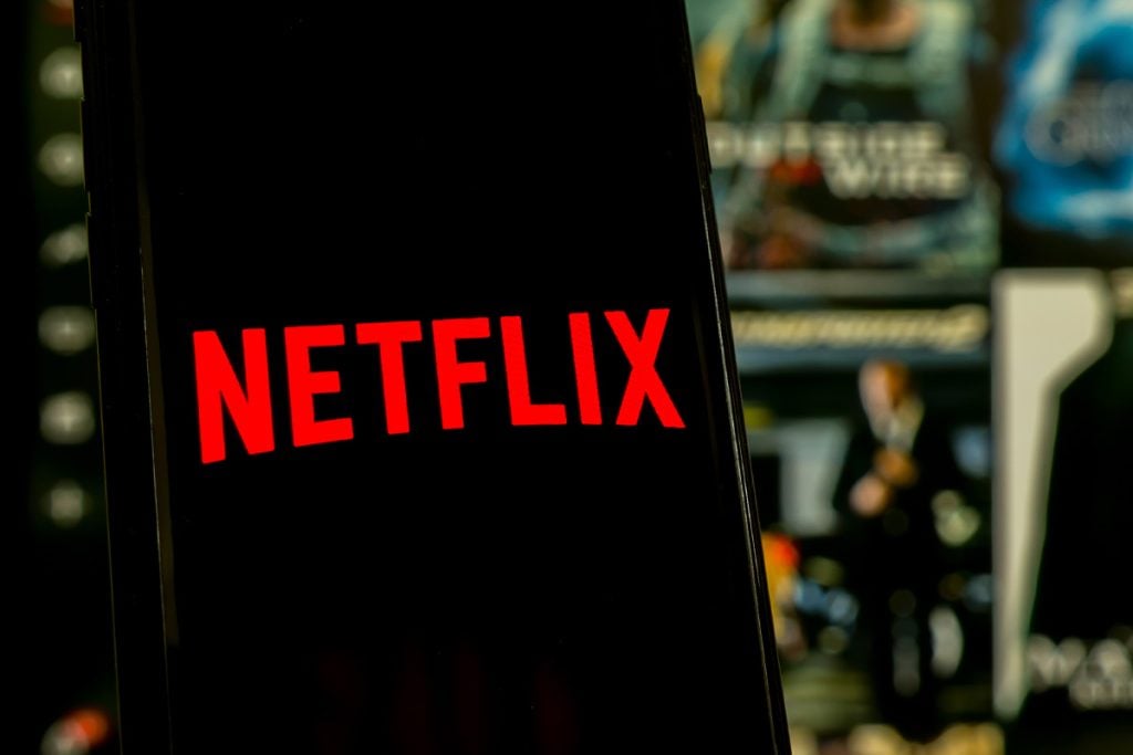 netflix gigant zadarmo mesačné testovacie obdobie slovensko ľudia stream