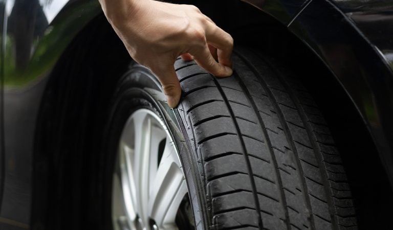 pneumatiky autá auto moto ľudia gumy cestovanie