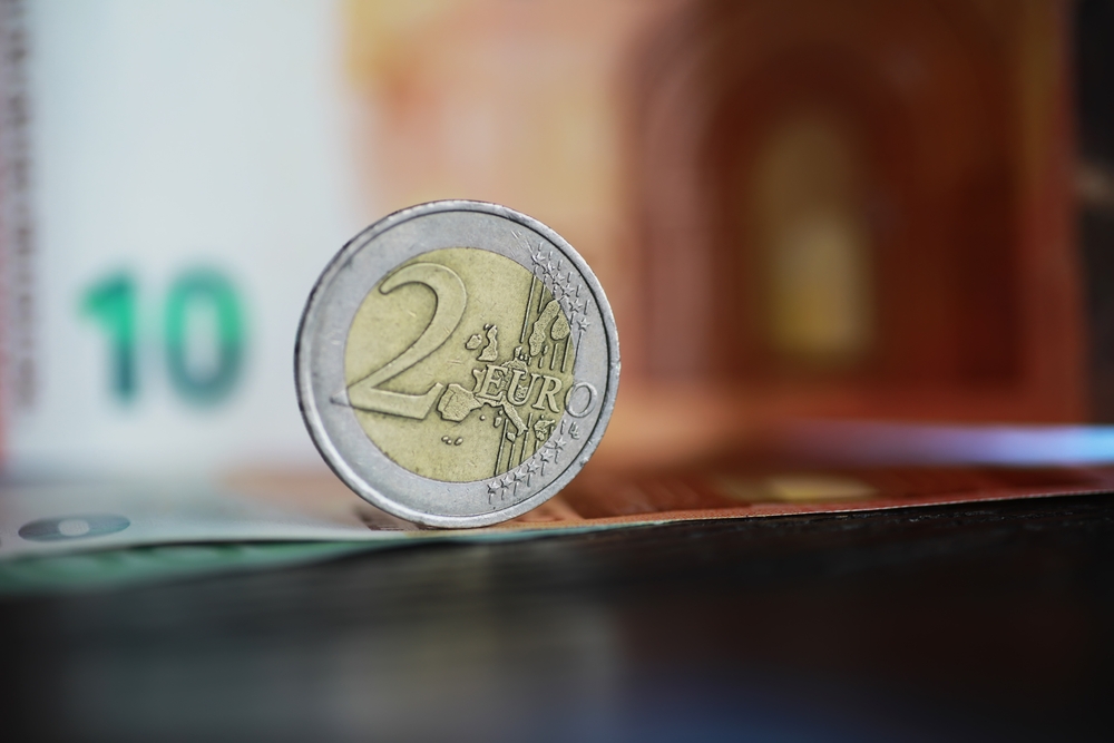 Tieto dvojeurové mince majú tisícovú hodnotu