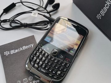 staré telefóny mobily nokia peniaze financie bohatstvo