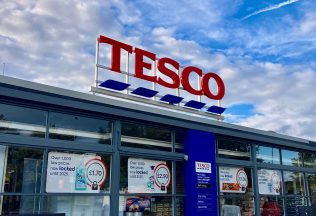 tesco slovensko odchod európa ľudia peniaze reťazec