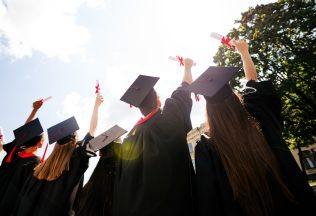 vysoká škola slovensko zamestnávatelia práca diplom