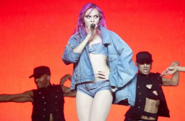 K fanúšikom slovenskej speváčky Adély patrí už aj Nicole Kidman. Herečka nešetrí komplimentami a teší sa na jej koncert